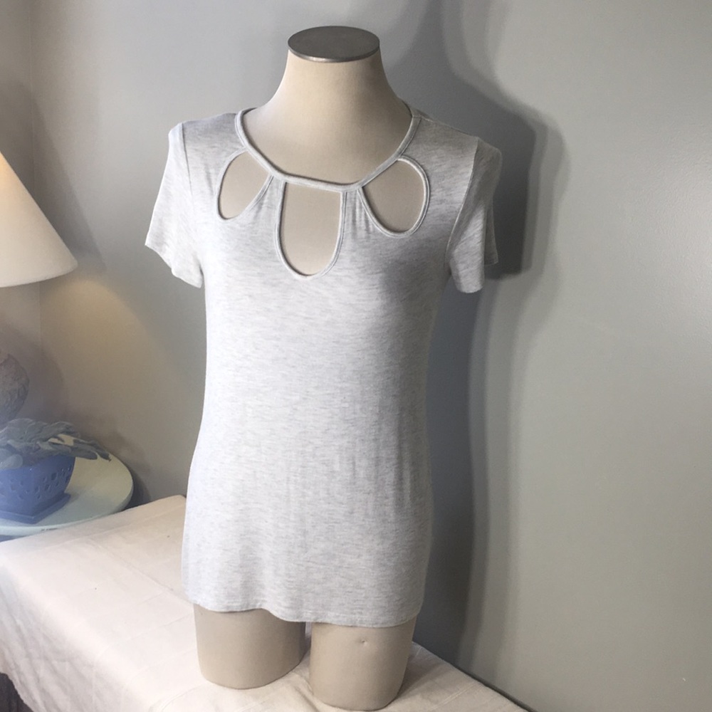 Jennifer Lopez Tee, fancy neckline design small